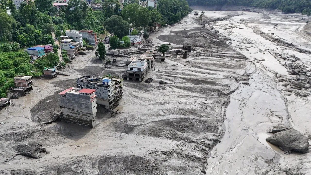 Nepal flood update: नेपाळ पुराबाबत मोठी अपडेट! चीनने लपवली माहिती, लोकांशी बोलण्यासही मनाई Nepal flood update: नेपाळ पुराबाबत मोठी अपडेट! चीनने लपवली माहिती, लोकांशी बोलण्यासही मनाई