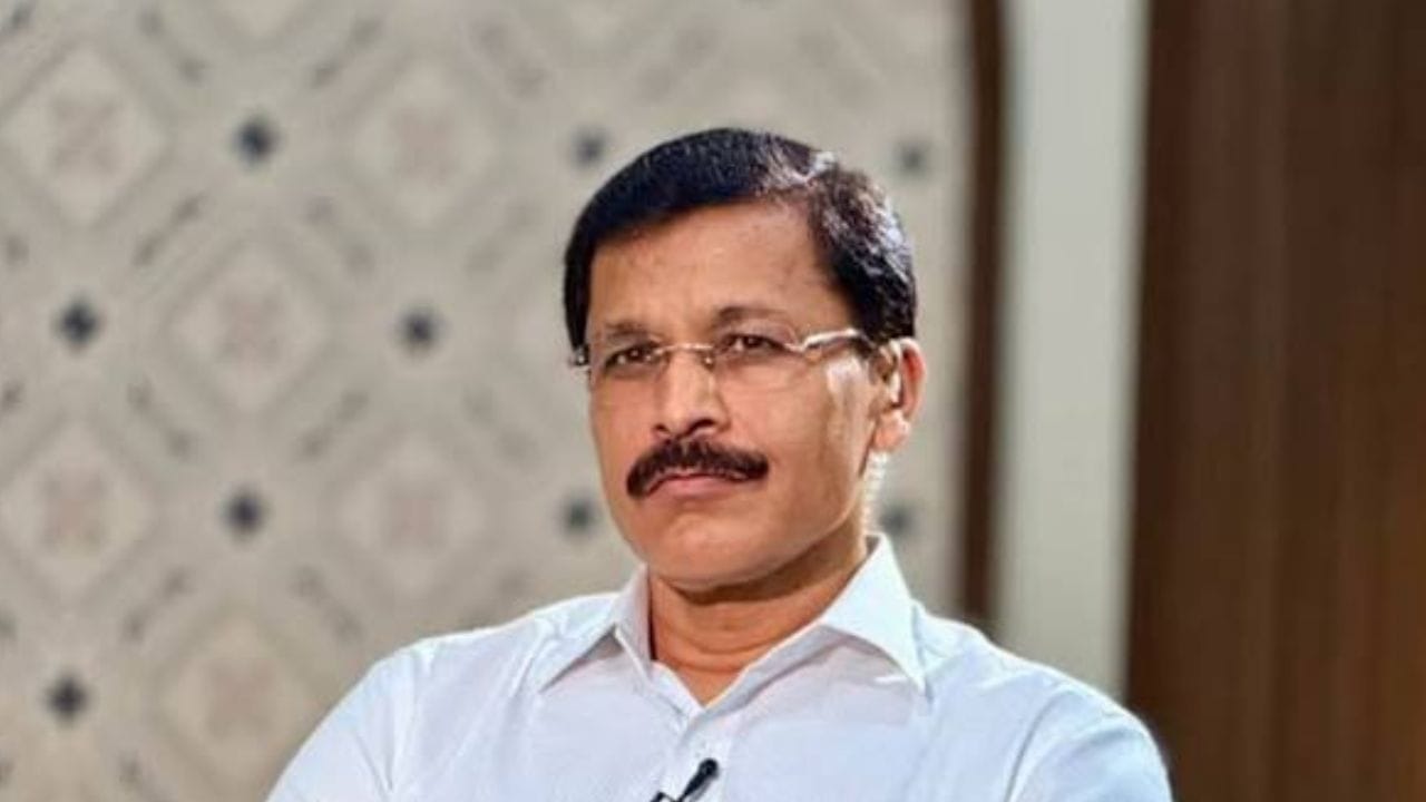 नुकताच त्यांनी एक मुलाखत दिली.या मुलाखतीमध्ये त्यांनी मोठा खुलासा केला.एकदा ते त्यांच्या मित्रासोबत हॉटेलमध्ये जेवणासाठी गेले तर त्यांना नकली पनीर वाढण्यात आले.