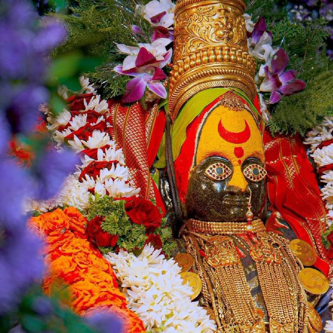 त्यामुळे आता जुन्या पद्धतीने हे मौल्यवान धातू साठवून ठेवण्याऐवजी त्यावर प्रक्रिया करण्याचा निर्णय मंदिर संस्थानकडून घेण्यात आला आहे. 2009 नंतर जमा झालेल्या सोन्याचे वितळवण्याचा ठराव मंदिर संस्थानने मंजूर केला आहे. मात्र, यासाठी अद्याप विधी आणि न्याय विभागाच्या परवानगीची प्रतीक्षा आहे. परवानगी मिळाल्यानंतर मंदिर संस्थानकडील सोने मुंबईला, तर चांदी हैदराबादला पाठवून वितळवण्यात येणार असल्याची माहिती आहे. 
