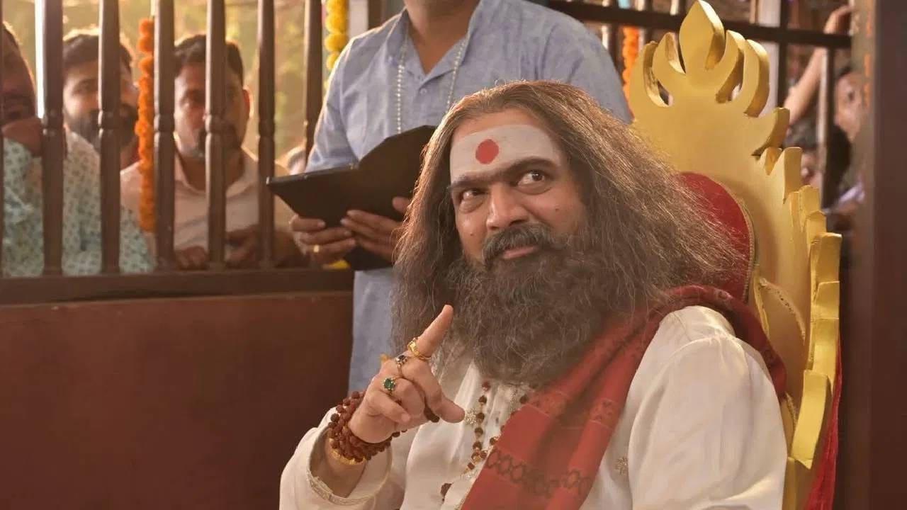बॉक्स ऑफिसवर जबरदस्त यश मिळवल्यानंतर 'तुंबाडची मंजुळा' हा चित्रपट अखेर ओटीटी प्लॅटफॉर्मवर स्ट्रीम होण्यासाठी सज्ज झाला आहे. हा चित्रपट 5 जून रोजी थिएटरमध्ये प्रदर्शित झाला होता. या चित्रपटाला प्रेक्षक-समिक्षकांकडून जबरदस्त प्रतिसाद मिळाला आणि बॉक्स ऑफिसवरही त्याची दमदार कमाई झाली. अत्यंत मोजक्या बजेटमध्ये बनलेल्या या चित्रपटाने धमाकेदार कमाई करत तगडा नफा कमावला आहे.