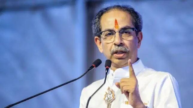  यावेळी बोलताना चंद्रकांत पाटील यांनी माजी मुख्यमंत्री उद्धव ठाकरे यांचीही पाठराखण केली. मराठा आरक्षणावर बोलताना मी उद्धव ठाकरे यांना दोष देत नाही. कारण तो कोविड काळ होता. सर्वोच न्यायालयात आरक्षण टिकलं नाही, असं चंद्रकांत पाटील म्हणाले. 