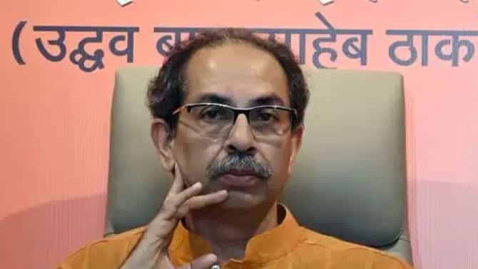 उद्धव ठाकरेंना सर्वात मोठा झटका, त्या खासदारांबाबत सुप्रीम कोर्टातून मोठी बातमी