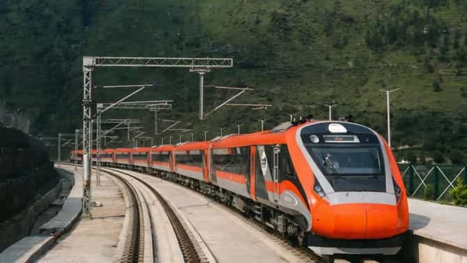 वंदेभारत स्लीपरच्या मास प्रोडक्शनला होणार आणखी उशीर, डेडलाईन पुढे ढकल्याने चिंता