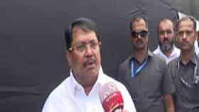 Vijay Wadettiwar : ‘ABVPच्या गुंडांनी अनाथ OBC मुलीकडून माफी मागायला लावली,’ विजय वडेट्टीवार यांचा आरोप, पुण्यात रात्री काँग्रेस-ABVP मध्ये तुफान राडा