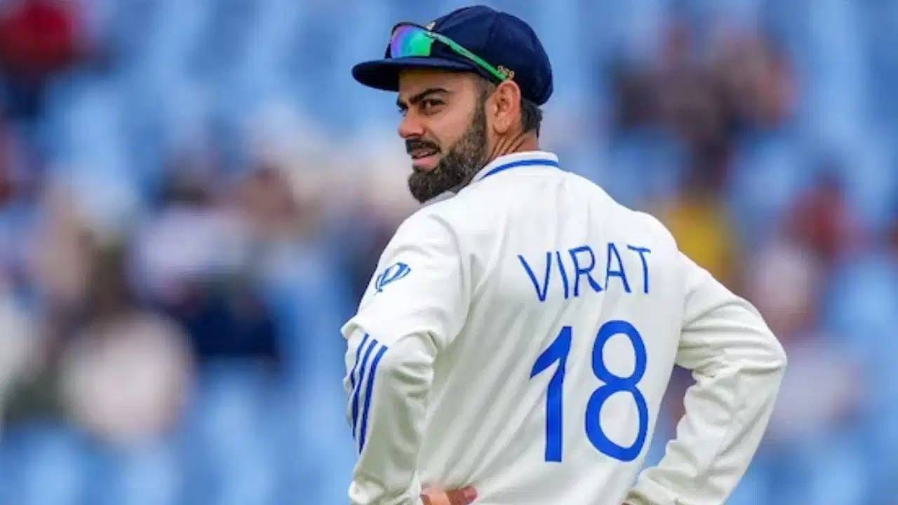 विराट कोहलीच्या नेतृत्वात टीम इंडियाने श्रीलंकेत सलग दोन कसोटी मालिका जिंकून इतिहास रचला होता. वर्ष 2015 मध्ये 2-1 मालिका जिंकली होती. तर 2017 मध्ये श्रीलंकेचा 3-0 ने क्लिन स्वीप दिला होता. (PHOTO CREDIT- PTI)