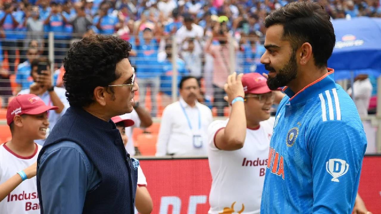 विराट कोहलीने रॅगिंगचा भन्नाट किस्सा केला शेअर! मुनाफ आणि भज्जीने सचिनच्या नावाने अशी घेतली होती फिरकी विराट कोहलीने रॅगिंगचा भन्नाट किस्सा केला शेअर! मुनाफ आणि भज्जीने सचिनच्या नावाने अशी घेतली होती फिरकी