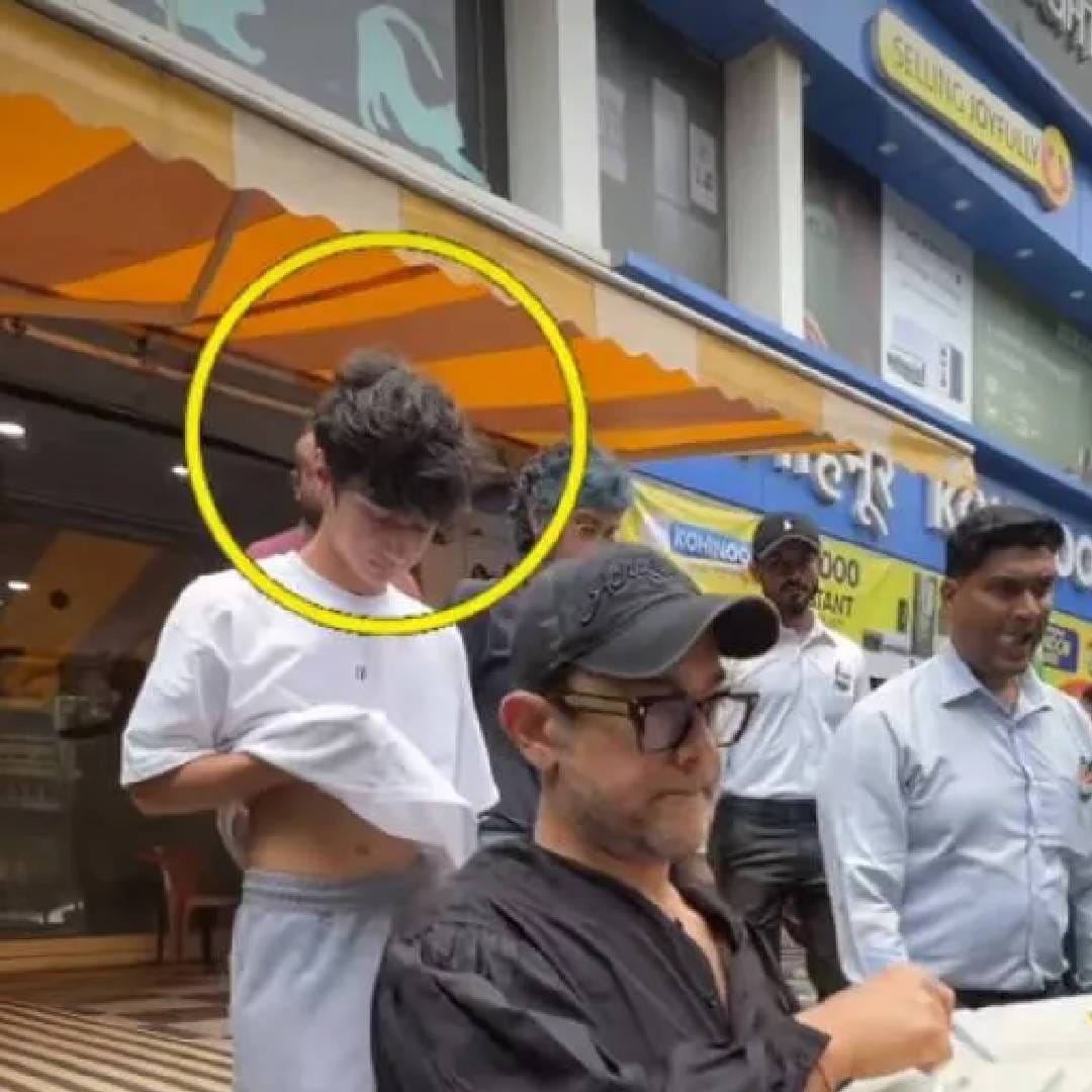 अभिनेता आमिर खान त्याची पूर्वाश्रमीची पत्नी किरण राव आणि मुलगा आझाद यांच्यासोबत मुंबईतील एका पाळीव प्राण्यांच्या क्लिनिकबाहेर दिसला. यावेळचे त्यांचे फोटो आणि व्हिडीओ पाहून चाहतेही चिंतेत पडले आहेत. यावेळी तिघंही अत्यंत भावूक दिसले. तर आमिर आणि किरण यांचा मुलगा आझाद अक्षरश: रडताना दिसला.