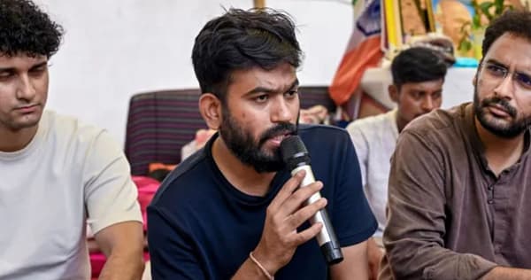 विश्वासघात झाला, कॉक्रोच जनता पार्टी पुन्हा आक्रमक; मोदी सरकारला दिली देशव्यापी आंदोलनाची शेवटची वार्निंग