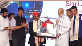 अजित डोभाल यांना लोकमान्य टिळक राष्ट्रीय पुरस्कार प्रदान;-1724239