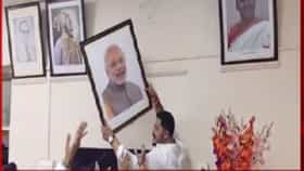 Amit Thackeray | पुण्यातील शासकीय तंत्रनिकेतनमध्ये अमित ठाकरेंचा आक्रमक पवित्रा, छत्रपती शिवरायांशेजारील मोदींचा फोटो हटवला