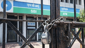 Bank Strike: बँक कर्मचाऱ्यांचा देशव्यापी संप, सणासुदीच्या काळात शटडाऊन, तारखा पाहा अन्यथा फेरी वाया जाईल