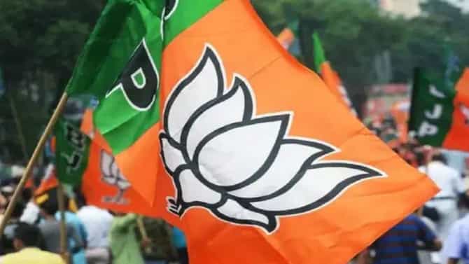 मोठी बातमी! भाजपला मोठा धक्का, नाराज असलेल्या बड्या नेत्याचा अखेर राजीनामा, थेट ट्विटवर पोस्ट केलं राजीनामा पत्र