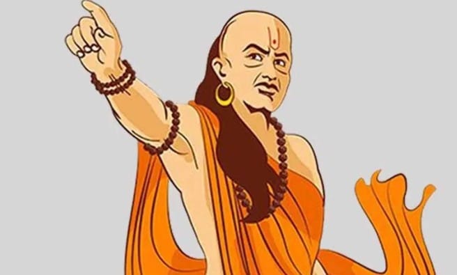 संकटात शांत राहायला शिका : अडचणीच्या काळात घाबरून निर्णय घेण्याऐवजी शांतपणे विचार करा. संकट हे तुमची क्षमता आणि संयम तपासणारे असते. भावनेच्या भरात घेतलेला निर्णय अनेकदा नुकसान करू शकतो. संयम, आत्मविश्वास आणि योग्य विचार तुम्हाला मजबूत व्यक्ती बनवतात.