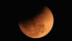 Chandra Grahan 2026 : वर्षातलं शेवटचं चंद्र ग्रहण कधी ? ग्रहणाच्या दिवशी ही काम टाळाच,नाहीतर..