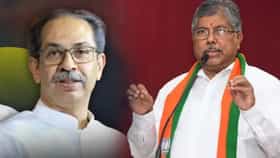 चंद्रकांत पाटील हे काय बोलून गेले? थेट उद्धव ठाकरेंची पाठराखण?.