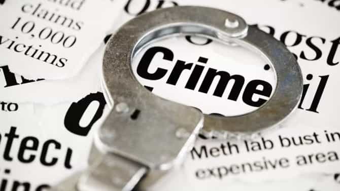 महिलेसोबत शुटिंगचा वाद विकोपाला, 3 तरुण आपसात भिडले, एकाला गच्चीवरुन खाली फेकलं