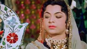 लता मंगेशकर यांनी बाथरुममध्ये गायलं गाणं, 105 वेळा बदल करूनही सुपरहिट.