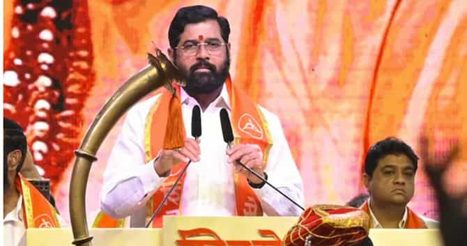 Eknath Shinde : शिवसेना कोणाची? सुप्रीम कोर्टातील सुनावणीआधीच हालचाली वाढल्या, एकनाथ शिंदेंचा सर्व नेत्यांना महत्त्वाचा आदेश