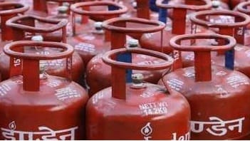 आता चिंताच मिटली, भारताला LPG साठी मिळाला नवा भिडू, मोठ्या प्रमाणावर आयात वाढणार आता चिंताच मिटली, भारताला LPG साठी मिळाला नवा भिडू, मोठ्या प्रमाणावर आयात वाढणार