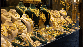 Gold Silver Rate: अरेरे सणासुदीला सोने-चांदी पुन्हा आलं रंगात, चार दिवसांत तब्बल 8,000 रुपयांनी भाववाढ