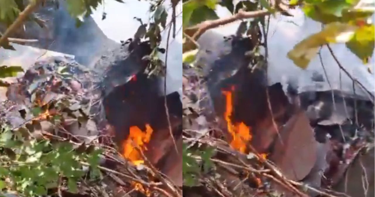 Keniya Helicopter Crash : हेलिकॉप्टर कोसळून घडली मोठी दुर्घटना; बड्या अधिकाऱ्यासह 7 जणांचा जागीच मृत्यू Keniya Helicopter Crash : हेलिकॉप्टर कोसळून घडली मोठी दुर्घटना; बड्या अधिकाऱ्यासह 7 जणांचा जागीच मृत्यू