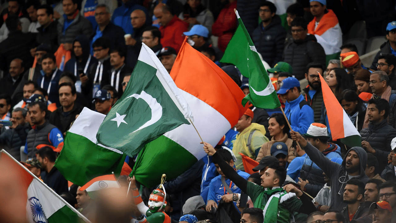 IND vs PAK: Asia Cupच्या स्पर्धेला आजपासून सुरुवात, भारतविरुद्ध पाकिस्तान मॅचमध्ये हँडशेक होणार की नाही? IND vs PAK: Asia Cupच्या स्पर्धेला आजपासून सुरुवात, भारतविरुद्ध पाकिस्तान मॅचमध्ये हँडशेक होणार की नाही?