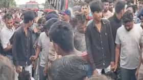 जळगाव हादरलं! भरधाव ट्रक कावड येत्रात घुसला, 8 वर्षीय चिमुकल्याला चिरडलं