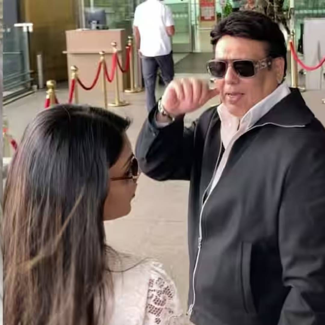 Govinda: बॉलिवूडचा एक काळ गाजवलेला अभिनेता गोविंदा सध्या त्याच्या वैयक्तिक आयुष्यामुळे चर्चेत आहे. पत्नी सुनिता अहुजाने गोविंदावर एक्स्ट्रा मॅरिटल अफेअरचे आरोप केले होते. त्यानंतर एअरपोर्टवर गोविंदाला अभिनेत्री कोमलसोबत पाहिलं गेलं. तेव्हापासून ही कोमल आहे तरी कोण, असा प्रश्न नेटकऱ्यांना पडला आहे.