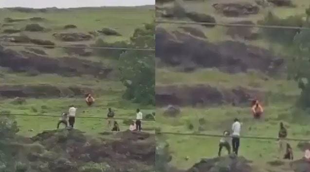 दरम्यान, कुणाल खवड्या डोंगराच्या कड्यावर उभा होता तेव्हाचे काही व्हिडीओ व्हायरल होत आहे. या व्हिडीओंमध्ये कुणालला त्याची आई समजावून सांगताना दिसतेय. काहीही कर पण आत्महत्येचा प्रयत्न करू नको, अशी विनवणी करताना कुणालची आई दिसत आहे. 