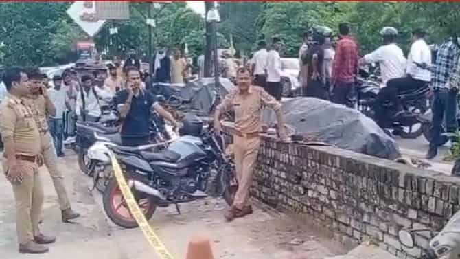 पतीने कोर्टाबाहेर पत्नी आणि बहिणीवर गोळ्या झाडल्या, ICICI बँकेत रिलेशनशिप मॅनेजर होती पत्नी