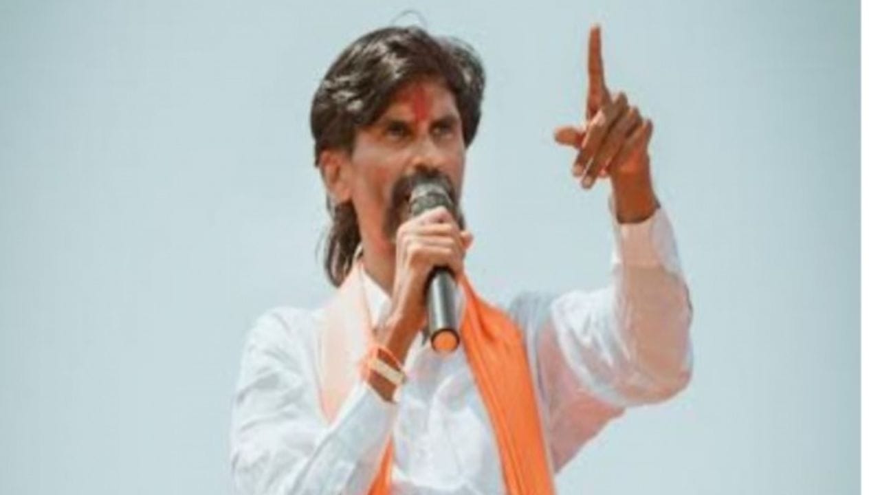 अजूनही वेळ गेली नाही, चूक मान्य करा, नाही तर... मनोज जरांगे पाटील यांचा सरकारला मोठा इशारा अजूनही वेळ गेली नाही, चूक मान्य करा, नाही तर... मनोज जरांगे पाटील यांचा सरकारला मोठा इशारा