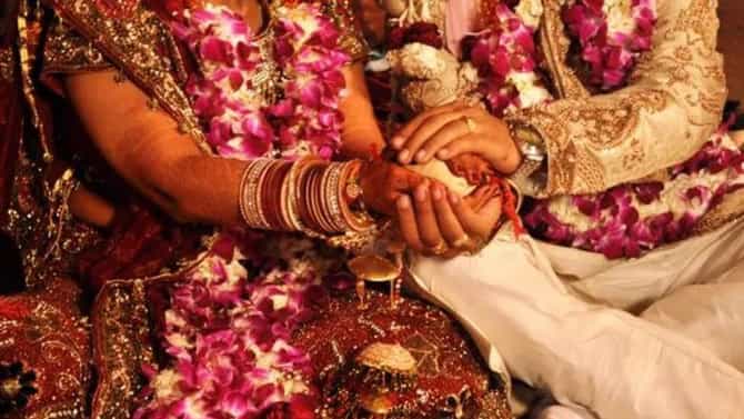 आंतरजातीय विवाह करणारे होणार लखपती, सरकारची मोठी घोषणा, मिळणार इतके पैसे
