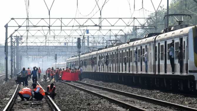 सावधान, मध्य रेल्वेच्या मुख्य आणि हार्बर मार्गावर रविवारी मेगा ब्लॉक