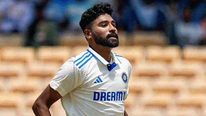 IND vs SLCXI: मिया मॅजिक! सिराजचा एक प्लान अन् श्रीलंका गार, बॉलिंगचा Video Viral