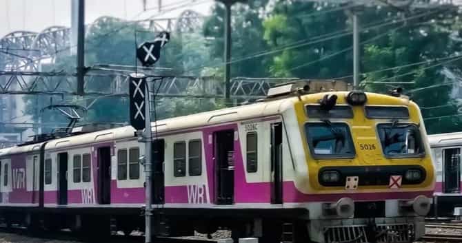 मोठी बातमी! मुंबई लोकलमध्ये जेन-झीसाठी 3 डबे आरक्षित होणार? रेल्वेमंत्र्यांकडे मागणी, सरकार काय निर्णय घेणार?