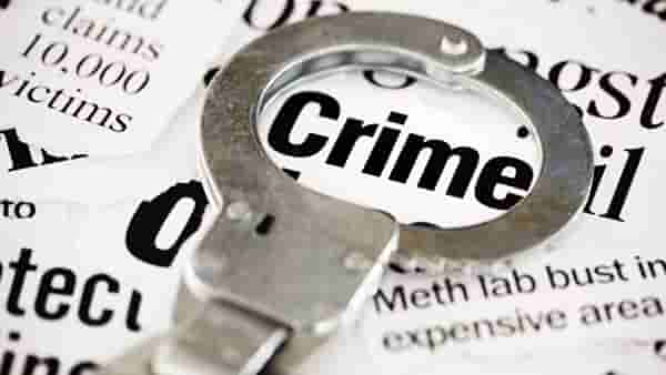 Navi Mumbai Crime : बहिणीला अधिक महत्त्व देते म्हणून संतापला; जन्मदात्या आईवरच उठला मुलाचा हात; वाशीत भयानक घडलं..