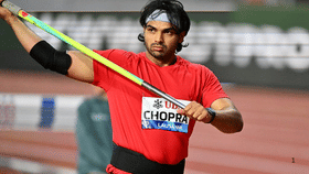 Neeraj Chopra: गोल्डन बॉय नीरज चोप्राची अवस्था बघताच मन होईल सुन्न, एअरपोर्टवरील 'ते' Photo Viral
