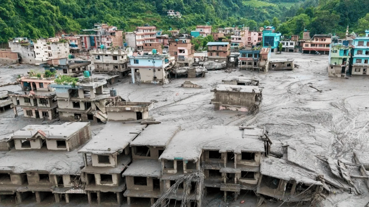 Nepal Flood: नेपाळ आला वठणीवर, आधी भारताला दाखवला होता माज, आता नरमला Nepal Flood: नेपाळ आला वठणीवर, आधी भारताला दाखवला होता माज, आता नरमला