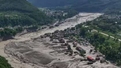 कैलास-मानसरोवर यात्रेला गेले अन् संपर्क तुटला;अभिषेकचे कुटुंबीय चिंतेत.