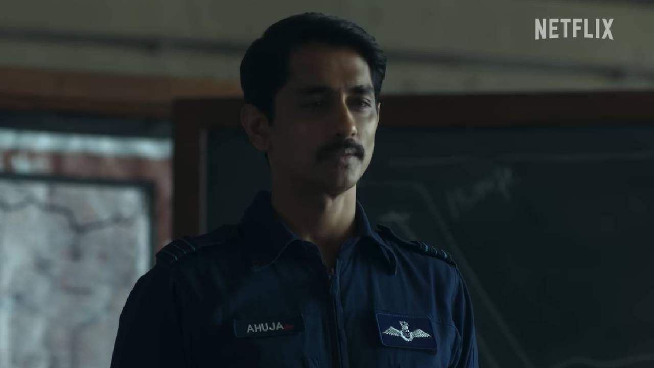 या सीरिजची कथा जरी देशभक्तीपर असली तरी त्यात कोणताही दिखावा किंवा अतिशोक्ती नाही. 'ऑपरेशन सफेद सागर' पाहताना हृदय अभिमानाने भरून येतं आणि डोळ्यात अश्रू तरळतात. या सीरिजची कथा 1999 च्या कारगिल संघर्षादरम्यान भारतीय हवाई दलाने राबवलेल्या 'ऑपरेशन सफेद सागर' या मोहिमेवर आधारित आहे.