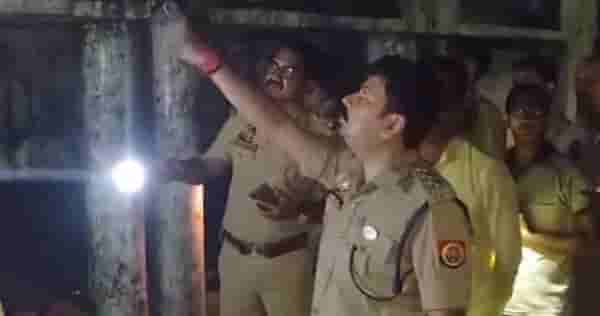 मुसळधार पावसाचा कहर, 100 वर्ष जुनं घर कोसळलं; एकाच कुटुंबातील 6 जणांचा मृत्यू