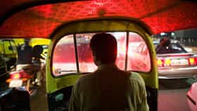तुला 500 रुपये देतो, मला एकदा...रिक्षाचालकाची तरुणीकडे किळसवाणी मागणी.