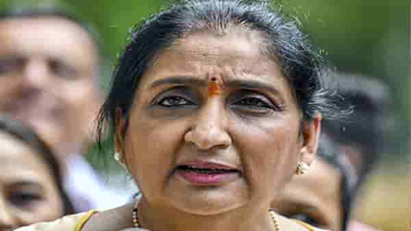 Sunetra Pawar : गुंगी गुडिया हिणवणाऱ्यांना सुनेत्रा पवारांनी दाखवून दिलं, भाजपचा शब्द डावलून घेतला मोठा निर्णय