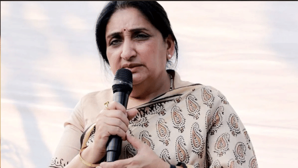Sunetra Pawar | निवडणूक आयोगाकडून NCP ला तातडीचे निर्देश; 26 फेब्रुवारीच्या बैठकीत घडलं ते…