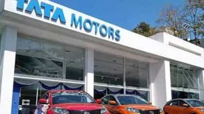 Tata Motors चा ग्राहकांना झटका ! सर्वच गाड्यांचे दर वाढणार.