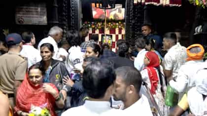 तिसरा श्रावणी सोमवार अन् त्र्यंबकेश्वरमध्ये भक्तीचा सागर!-1745511