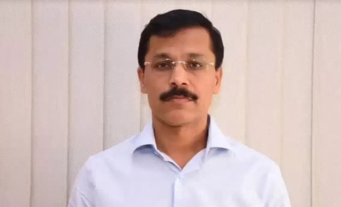 छत्रपती संभाजीनगर : तुकाराम मुंढे यांनी अन्न व औषध प्रशासनाचा पदभार स्वीकारल्यापासून एफडीएकडून राज्यभरात मोठी कारवाई केली जात आहे. नियम न पाळणाऱ्या, निकृष्ट अन्नपदार्थांची विक्री करणाऱ्या तसेच अन्नात भेसळ करणाऱ्यांवर मुंढे यांच्या आदेशानुसार कारवाई केली जात आहे.