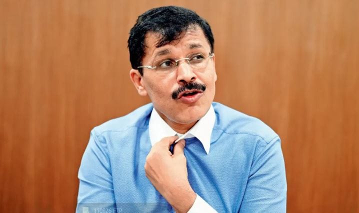 आता अशोक मुंढे हे निवृत्त झाले आहेत. निवृत्तीनंतर अशोक मुंढे हे समाजकार्यात सक्रीय आहेत. अशोक मुंढे माध्यमांमध्ये फारसे चर्चेत नसतात. परंतु चर्चेत न येता ते समाजकार्यात आपला सहभाग नोंदवतात.