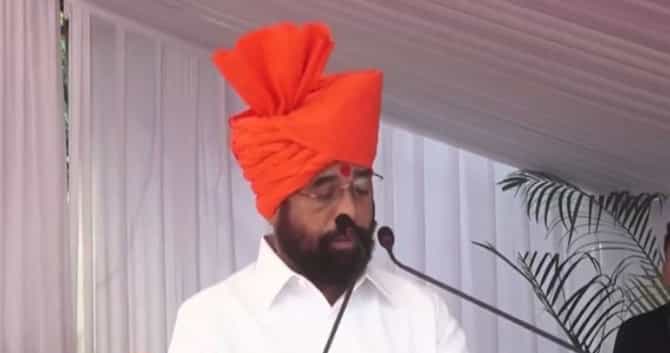 एकनाथ शिंदेंच्या कार्यक्रमात घोळ; वंदे मातरम् ऐवजी लागलं भलतंच गाणं, व्हिडिओ व्हायरल