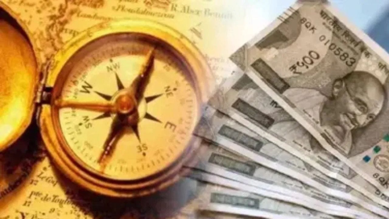 Vastu Shastra : कितीही प्रयत्न करा घरात धनच टिकत नाहीये? मग करा हे तीन सोपे उपाय, आयुष्यच बदलून जाईल Vastu Shastra : कितीही प्रयत्न करा घरात धनच टिकत नाहीये? मग करा हे तीन सोपे उपाय, आयुष्यच बदलून जाईल